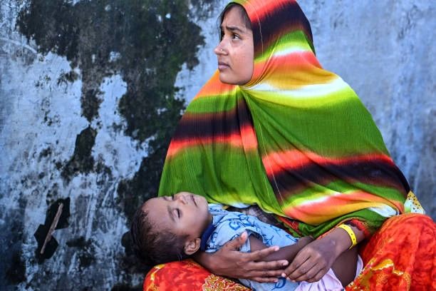 Rohingya mother and child